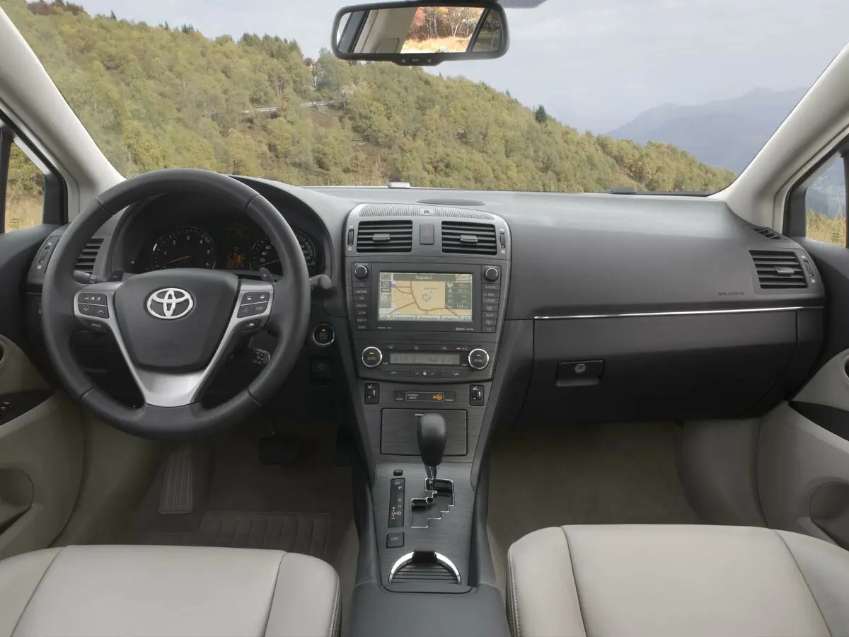 Toyota Avensis III Седан — сүрөт 6