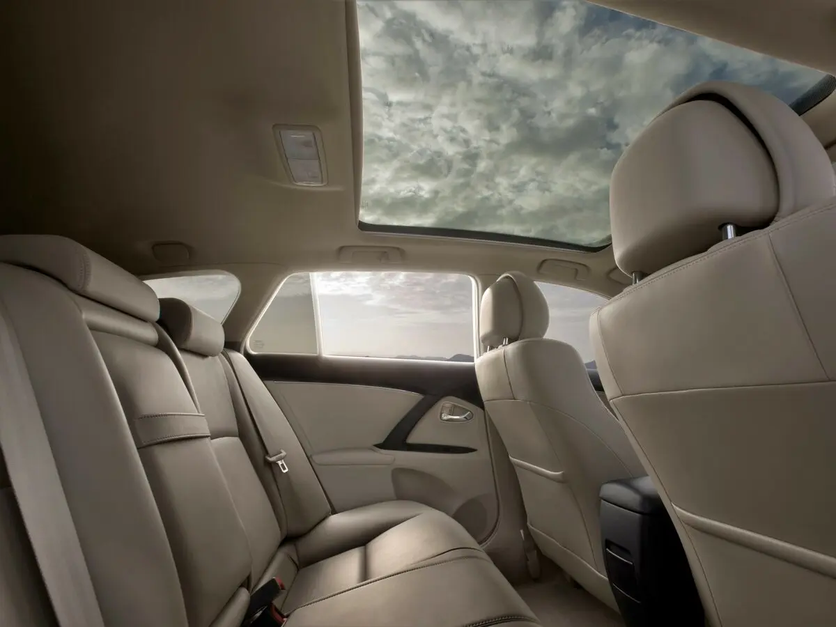 Toyota Avensis III Седан — сүрөт 11
