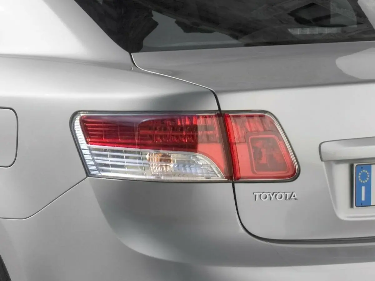 Toyota Avensis III Седан — сүрөт 17