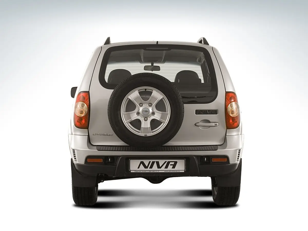 Chevrolet Niva I Рестайлинг Внедорожник 5 дв. — 照片 4