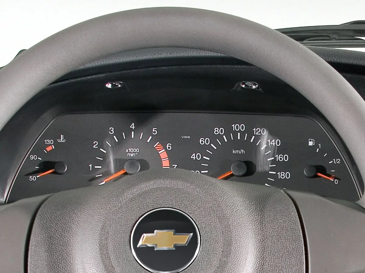 Chevrolet Niva I Рестайлинг Внедорожник 5 дв. — 照片 7