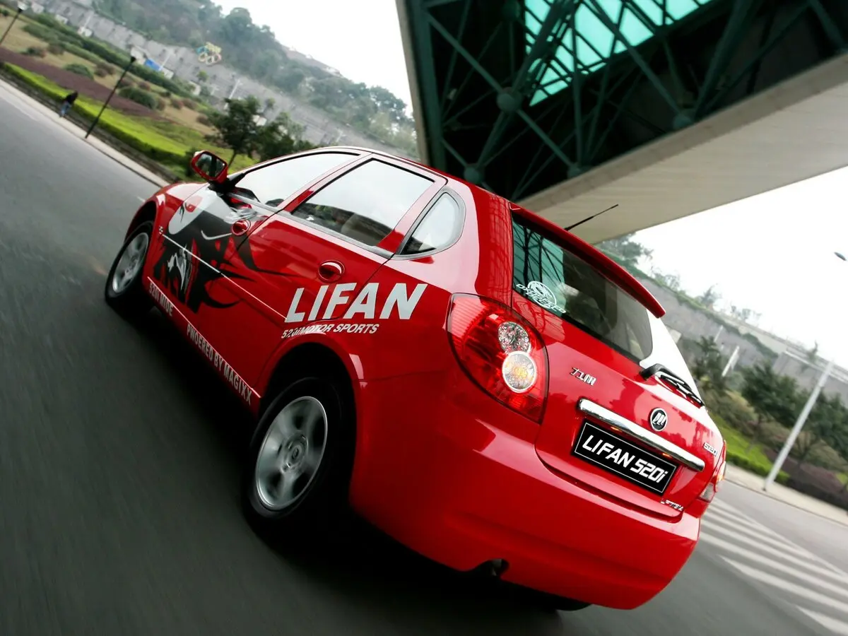 Lifan Breez (520) 2007 – 2014 Хэтчбек 5 дв. — 照片 3