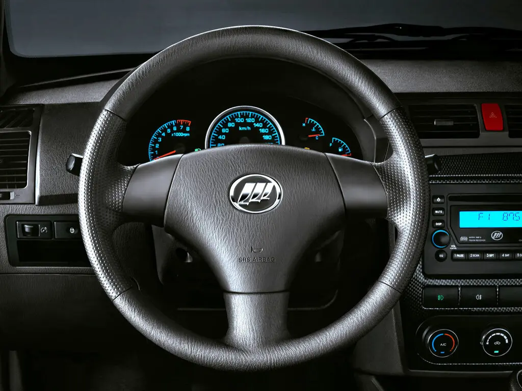 Lifan Breez (520) 2007 – 2014 Хэтчбек 5 дв. — 照片 4