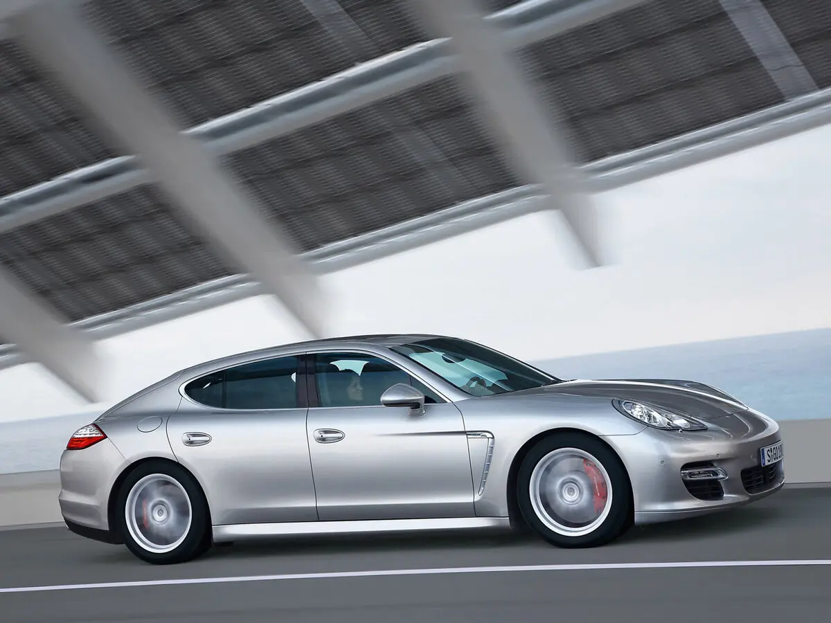 Porsche Panamera I Лифтбек — сүрөт 2