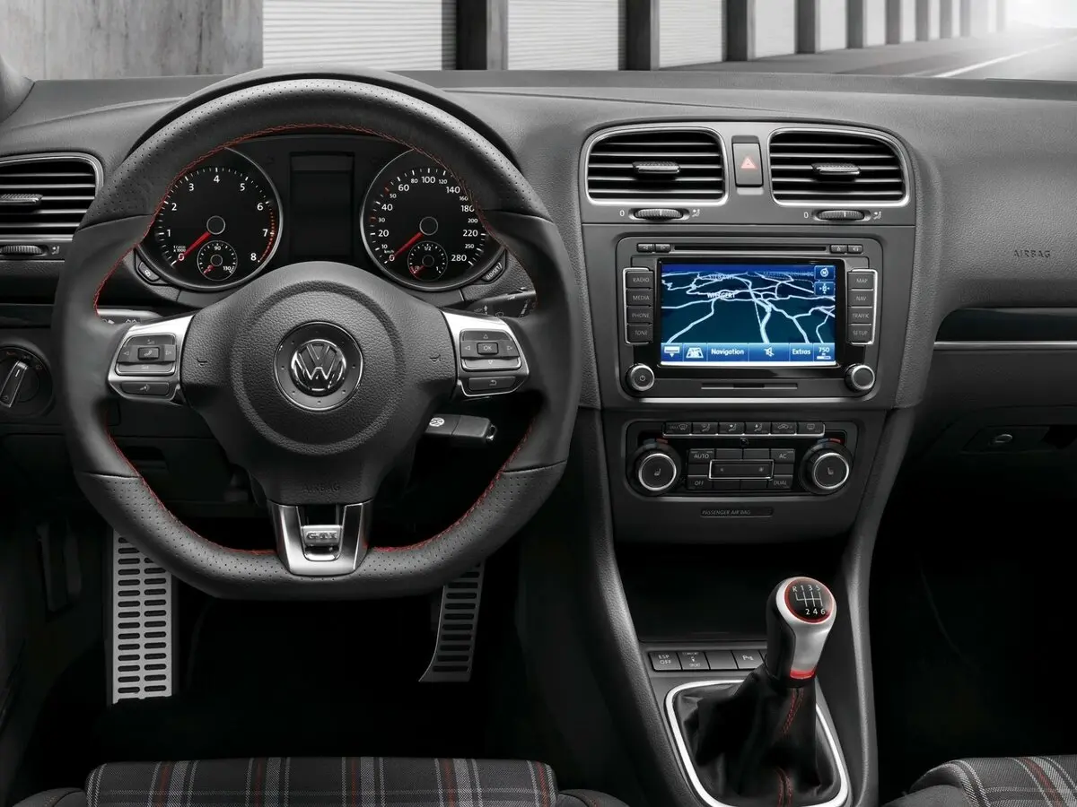 Volkswagen Golf GTI VI Хэтчбек 5 дв. — сүрөт 6