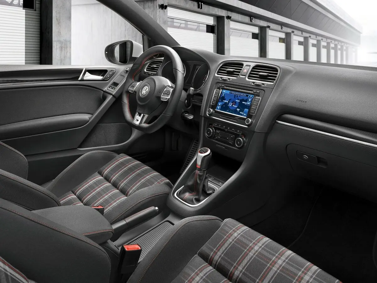 Volkswagen Golf GTI VI Хэтчбек 5 дв. — сүрөт 7