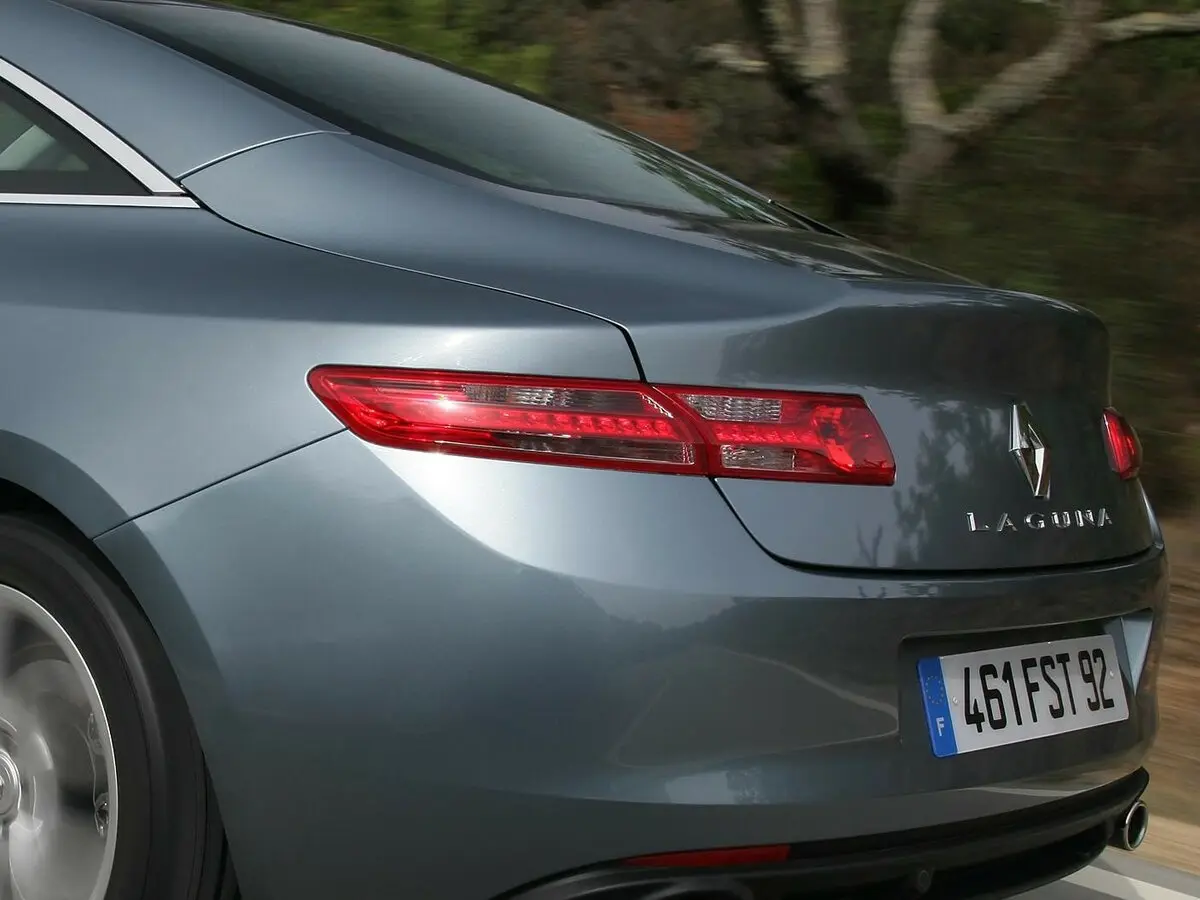 Renault Laguna III Купе — сүрөт 15