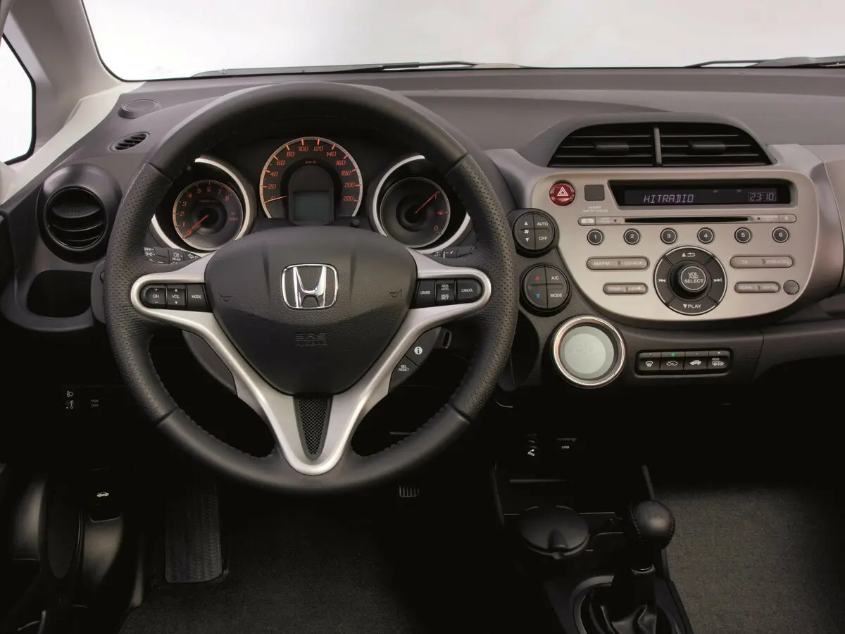 Honda Jazz II Хэтчбек 5 дв. — фото 7