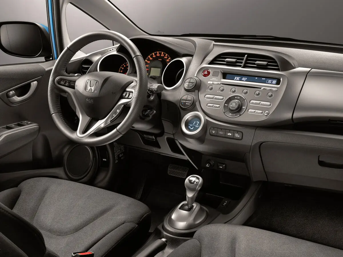 Honda Jazz II Хэтчбек 5 дв. — фото 8