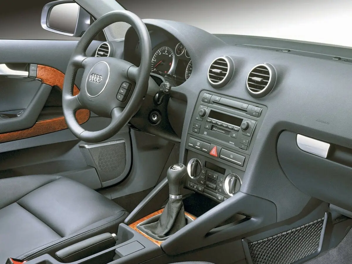 Audi A3 II (8P) Хэтчбек 3 дв. — сүрөт 7