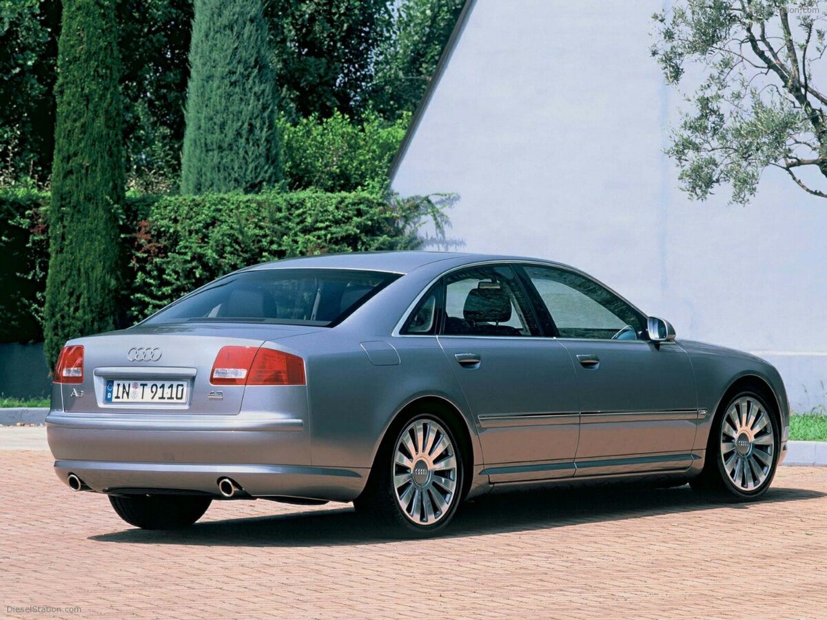 Audi A8 II (D3) Седан