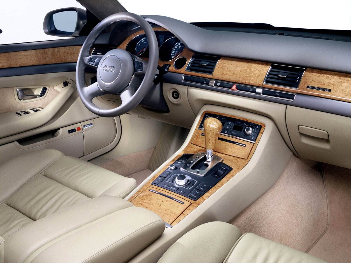 Audi A8 II (D3) Седан