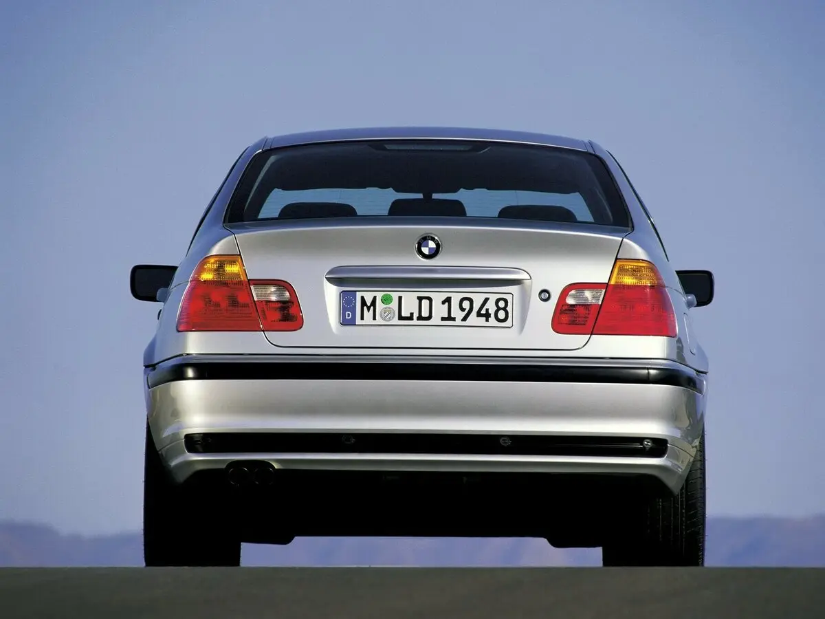 BMW 3 серии IV (E46) Седан — photo 4