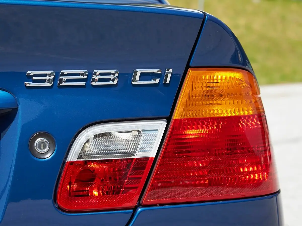 BMW 3 серии IV (E46) Купе — photo 9