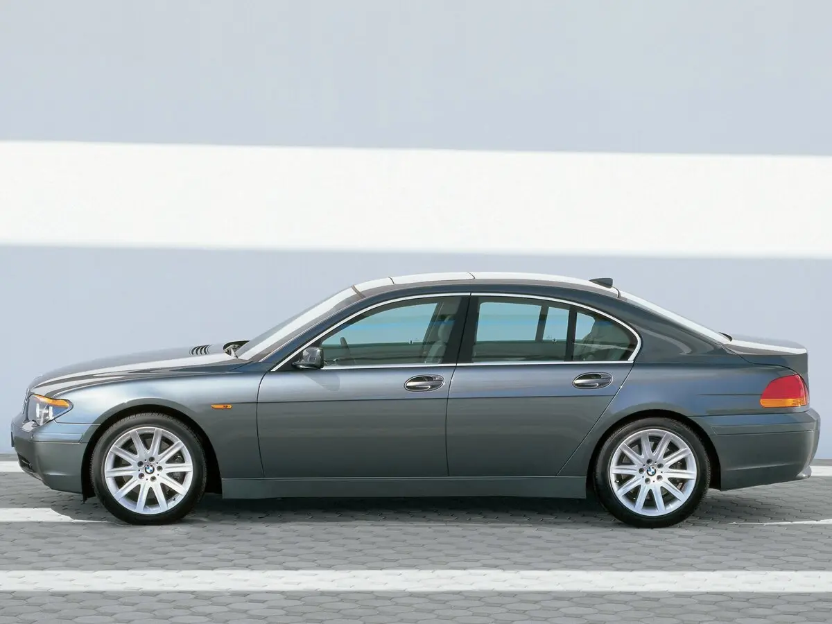 BMW 7 серии IV (E65/E66) Седан — сүрөт 2