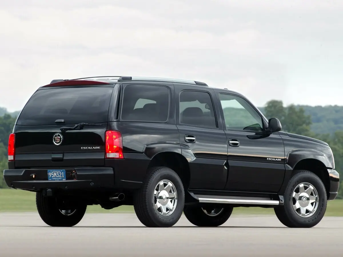 Cadillac Escalade II Внедорожник 5 дв. — photo 4