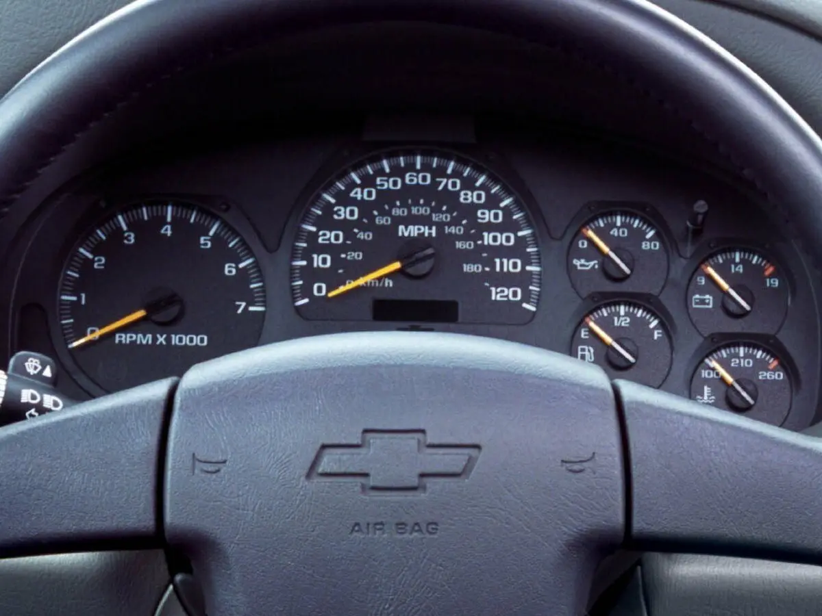 Chevrolet TrailBlazer I Внедорожник 5 дв. — photo 9