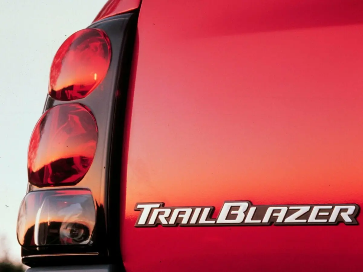 Chevrolet TrailBlazer I Внедорожник 5 дв. — photo 12