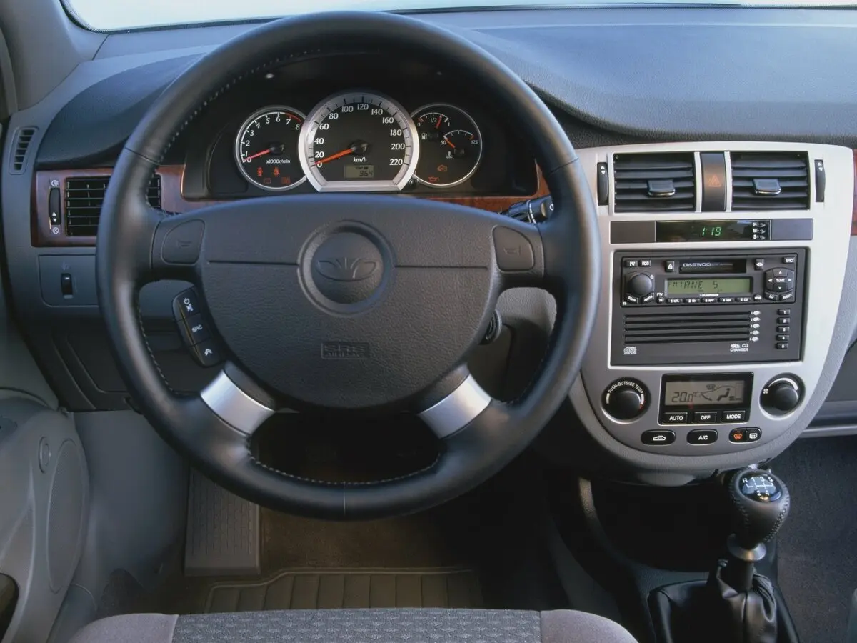 Daewoo Nubira III Седан — сүрөт 5