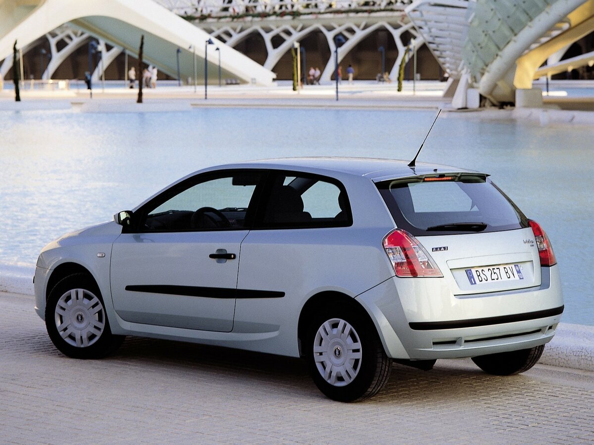 Fiat Stilo 2001 – 2007 Хэтчбек 3 дв. — фото 5