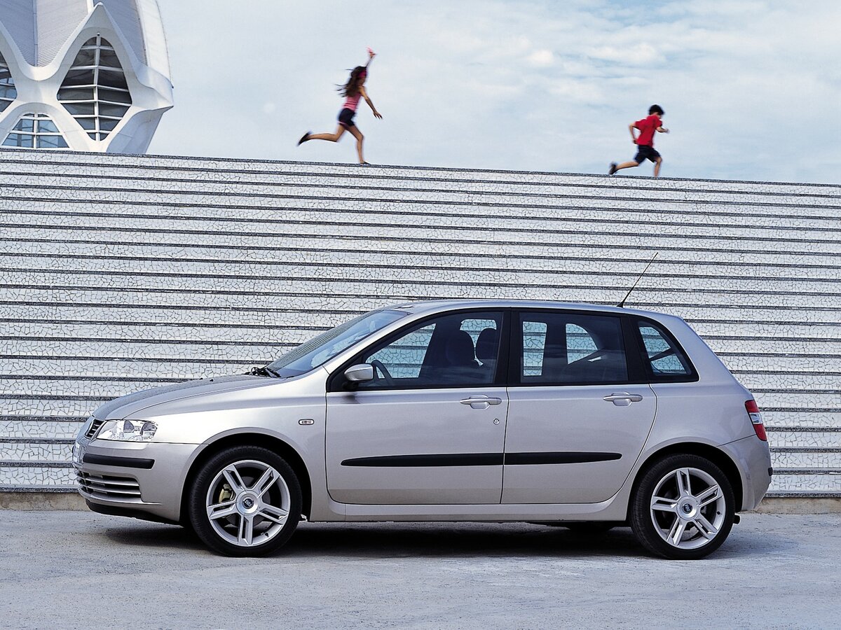 Fiat Stilo 2001 – 2007 Хэтчбек 5 дв. — фото 2