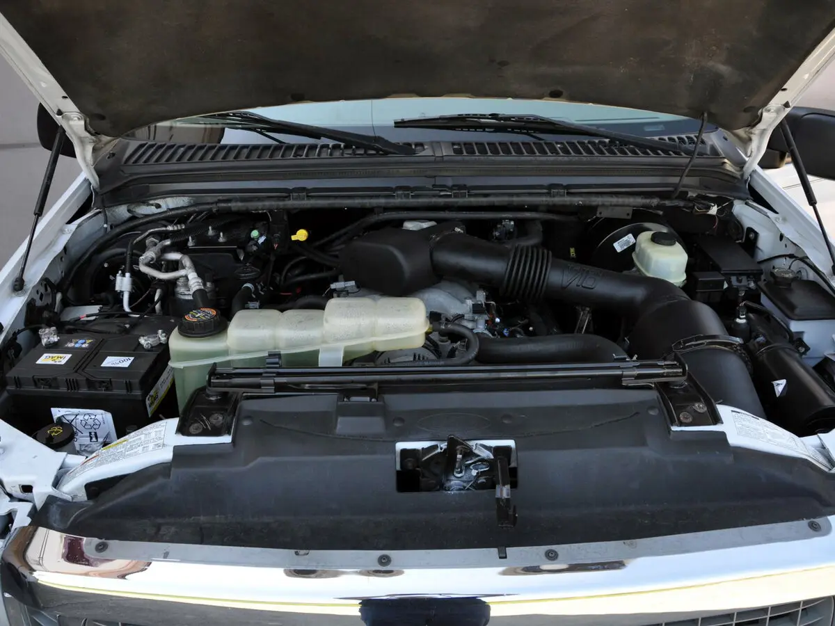 Ford Excursion 1999 – 2005 Внедорожник 5 дв. — сүрөт 14