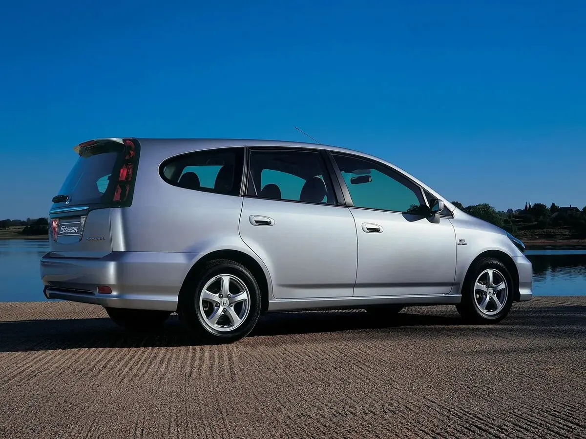 Honda Stream I Рестайлинг Компактвэн — фото 3