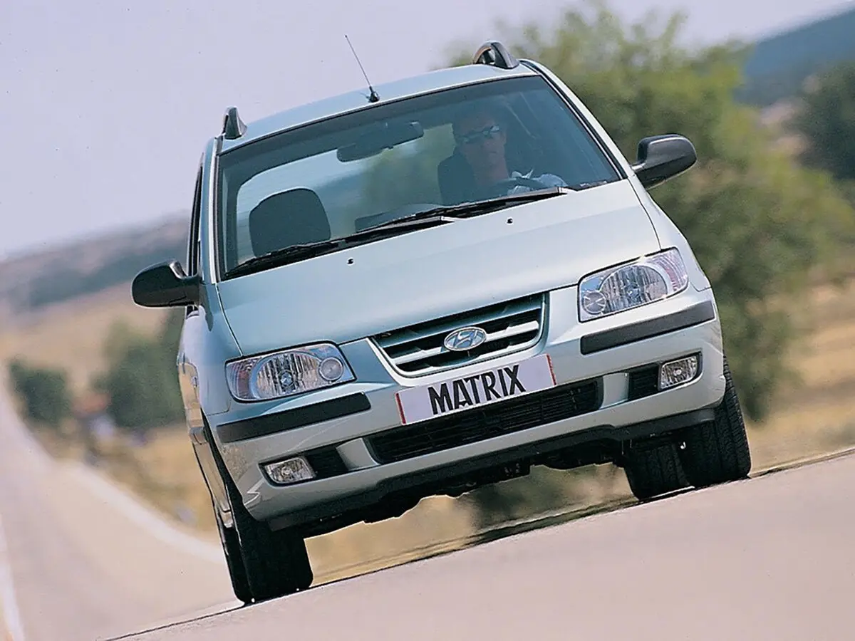 Hyundai Matrix I Компактвэн — фото 3