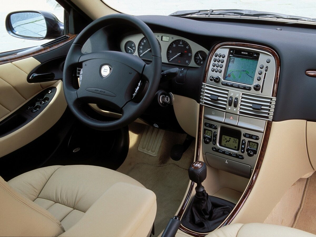 Lancia Lybra 1999 – 2006 Седан — фото 6