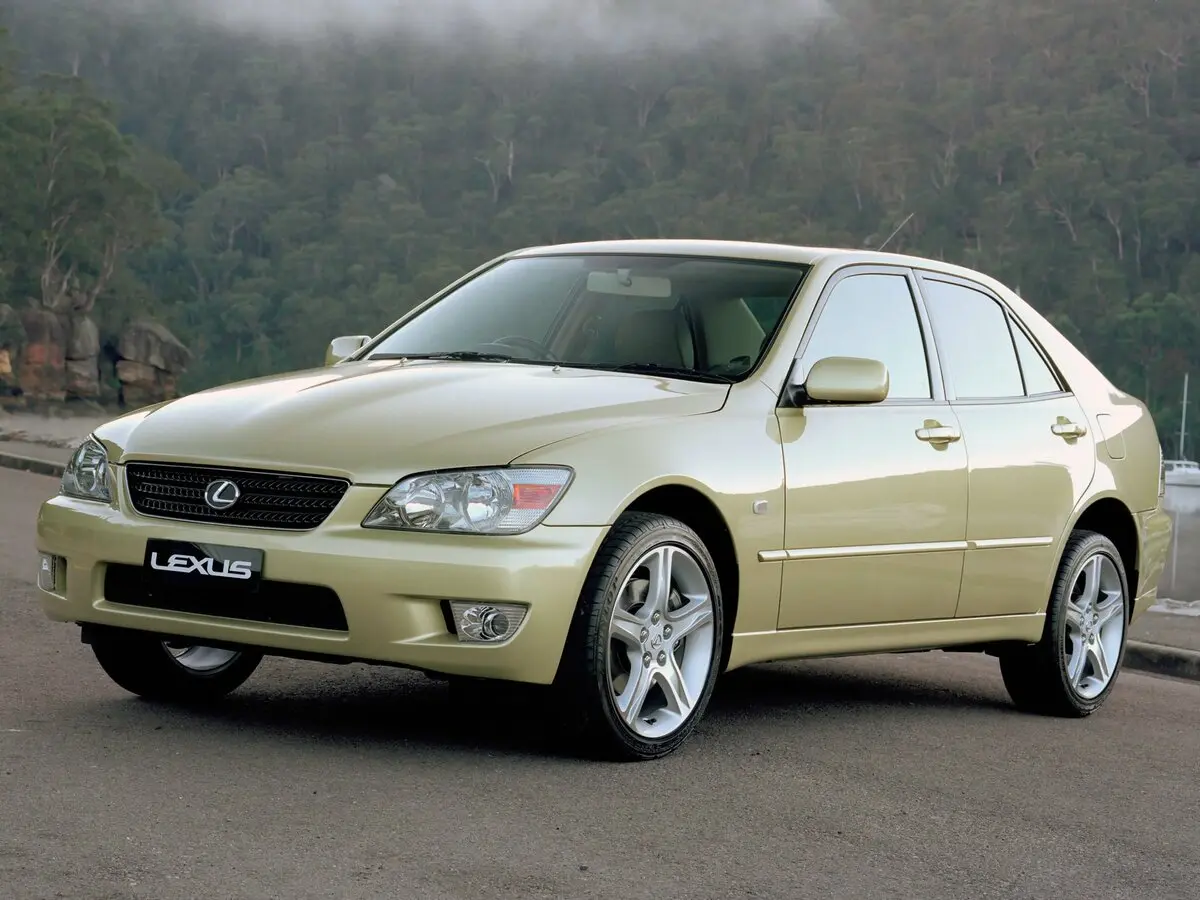 Lexus IS I Седан
