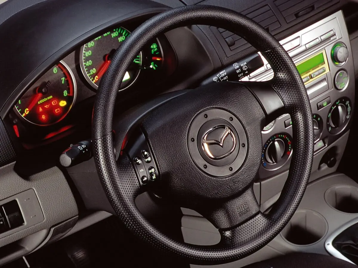 Mazda 2 I (DY) Хэтчбек 5 дв. — сүрөт 9