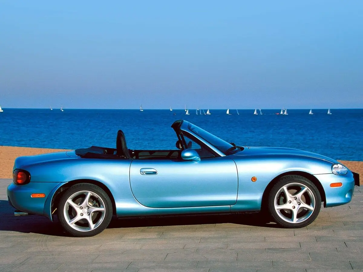 Mazda MX-5 II (NB) Рестайлинг Родстер — 照片 2