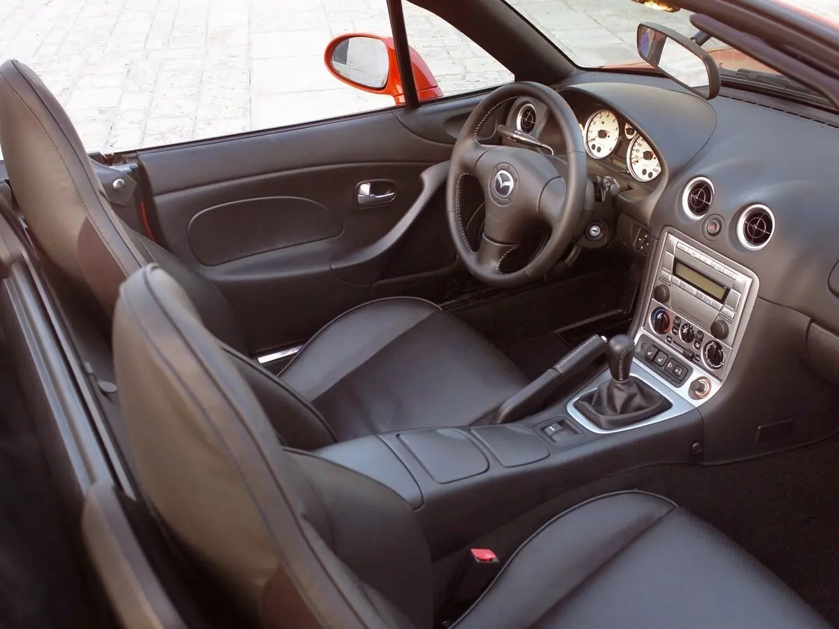 Mazda MX-5 II (NB) Рестайлинг Родстер — 照片 7