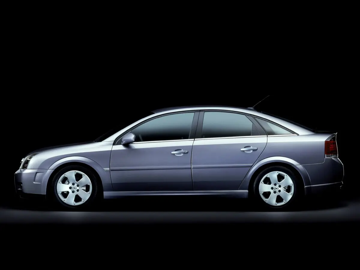 Opel Vectra C Лифтбек — фото 2
