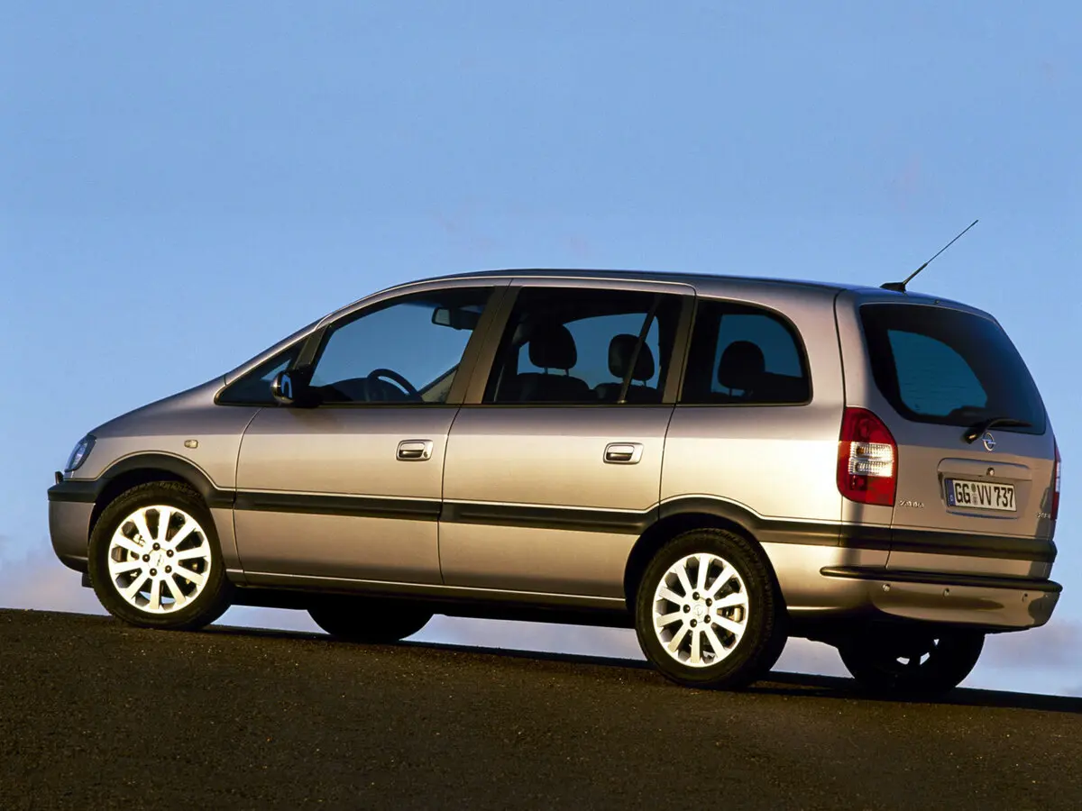 Opel Zafira A Рестайлинг Компактвэн — фото 5