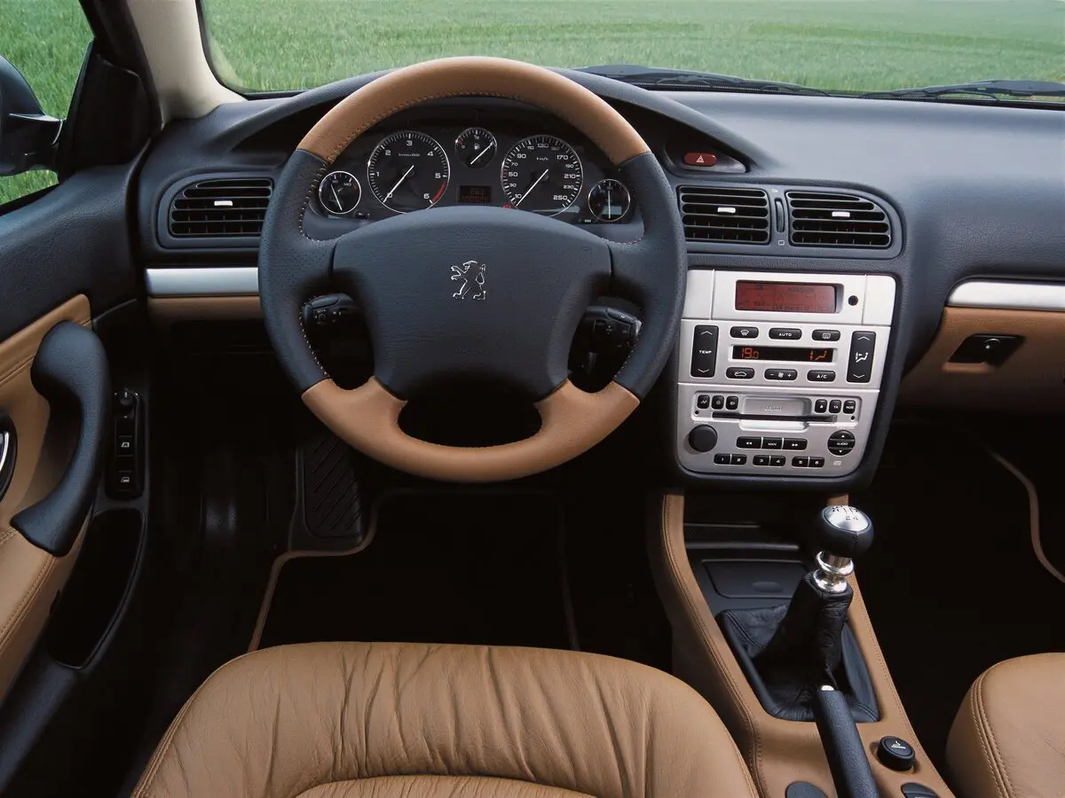 Peugeot 406 I Рестайлинг Купе — фото 5