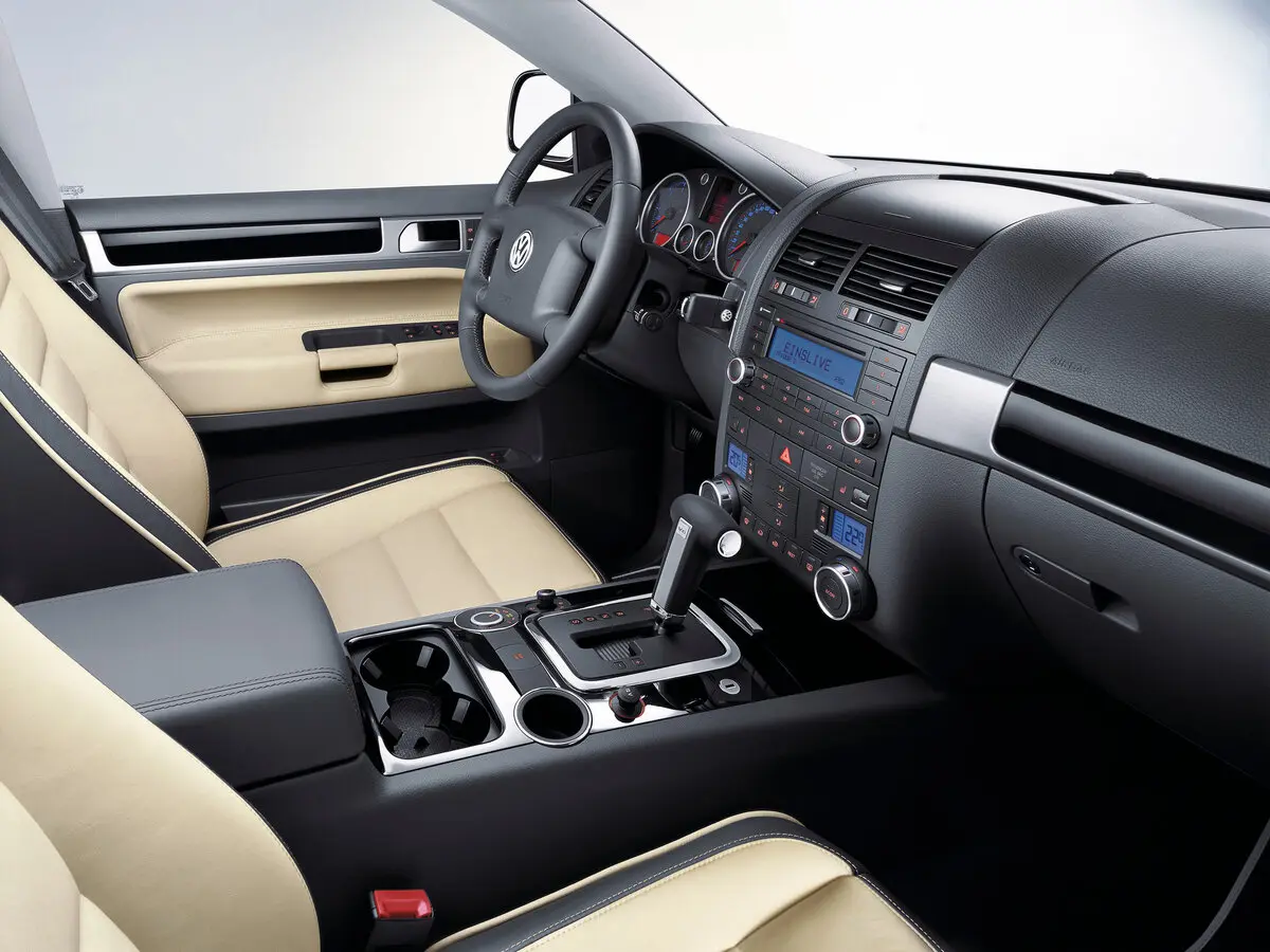 Volkswagen Touareg I Внедорожник 5 дв. — 照片 7