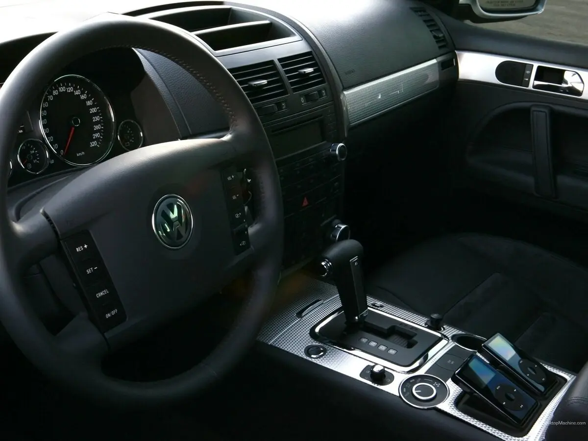 Volkswagen Touareg I Внедорожник 5 дв. — 照片 8