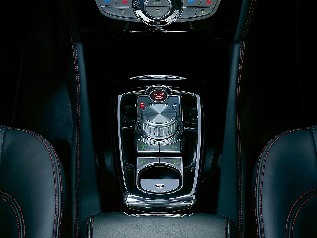Jaguar XKR II Рестайлинг 1 Купе — сүрөт 10
