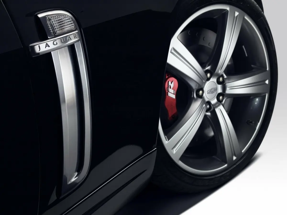 Jaguar XKR II Рестайлинг 1 Купе — сүрөт 15