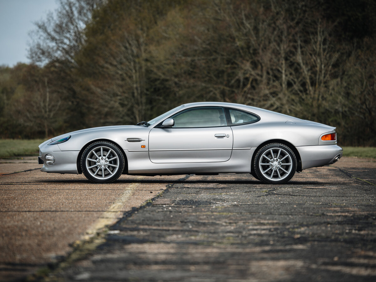 Aston Martin DB7 I Рестайлинг Купе — фото 3