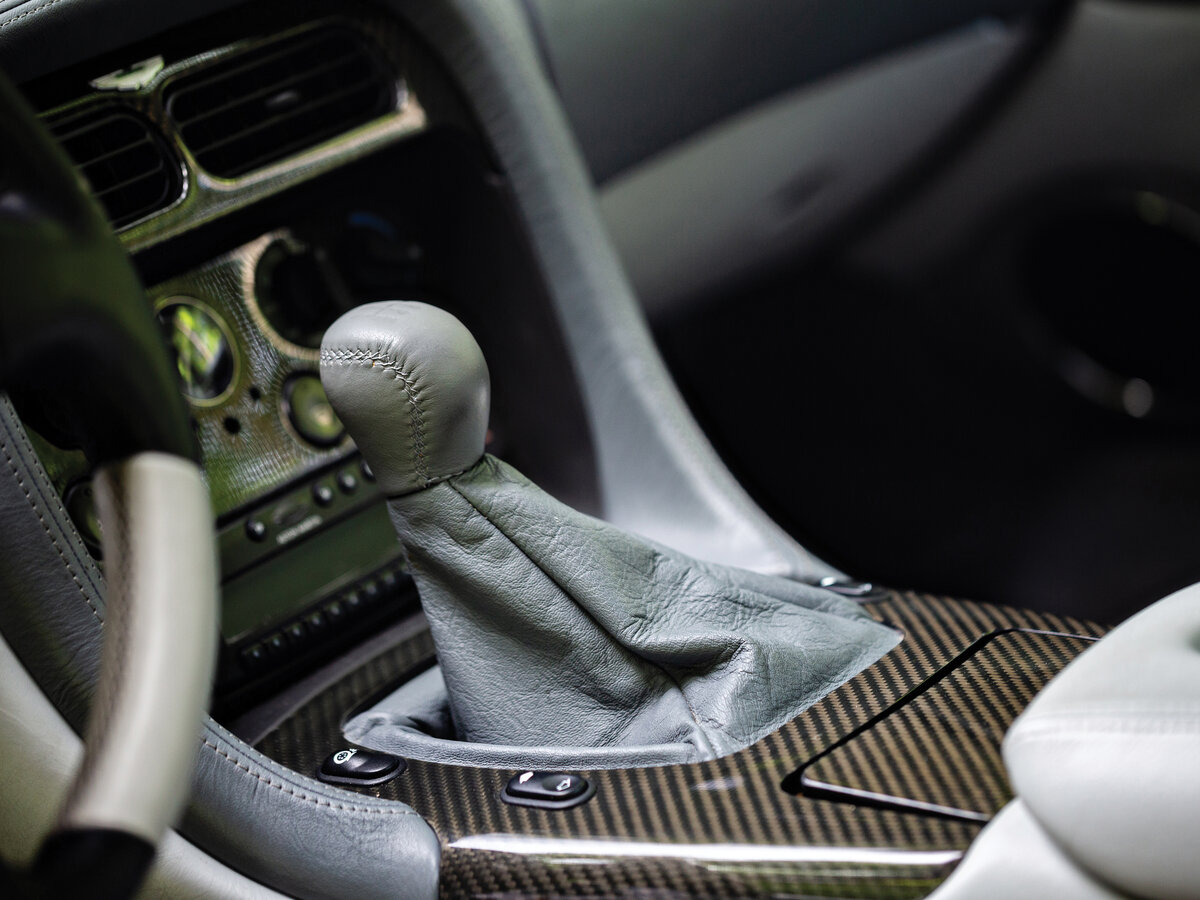 Aston Martin DB7 I Рестайлинг Купе — фото 12