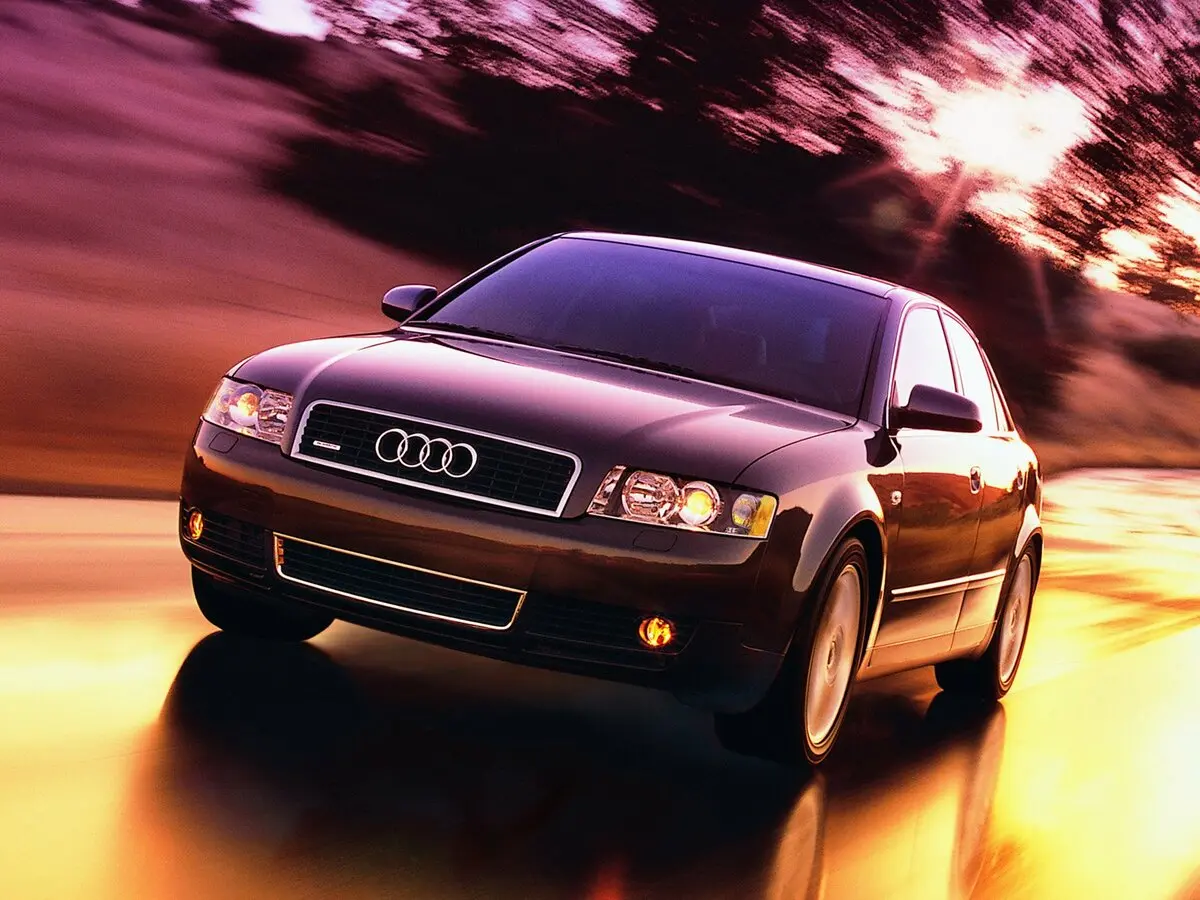 Audi A4 II (B6) Седан