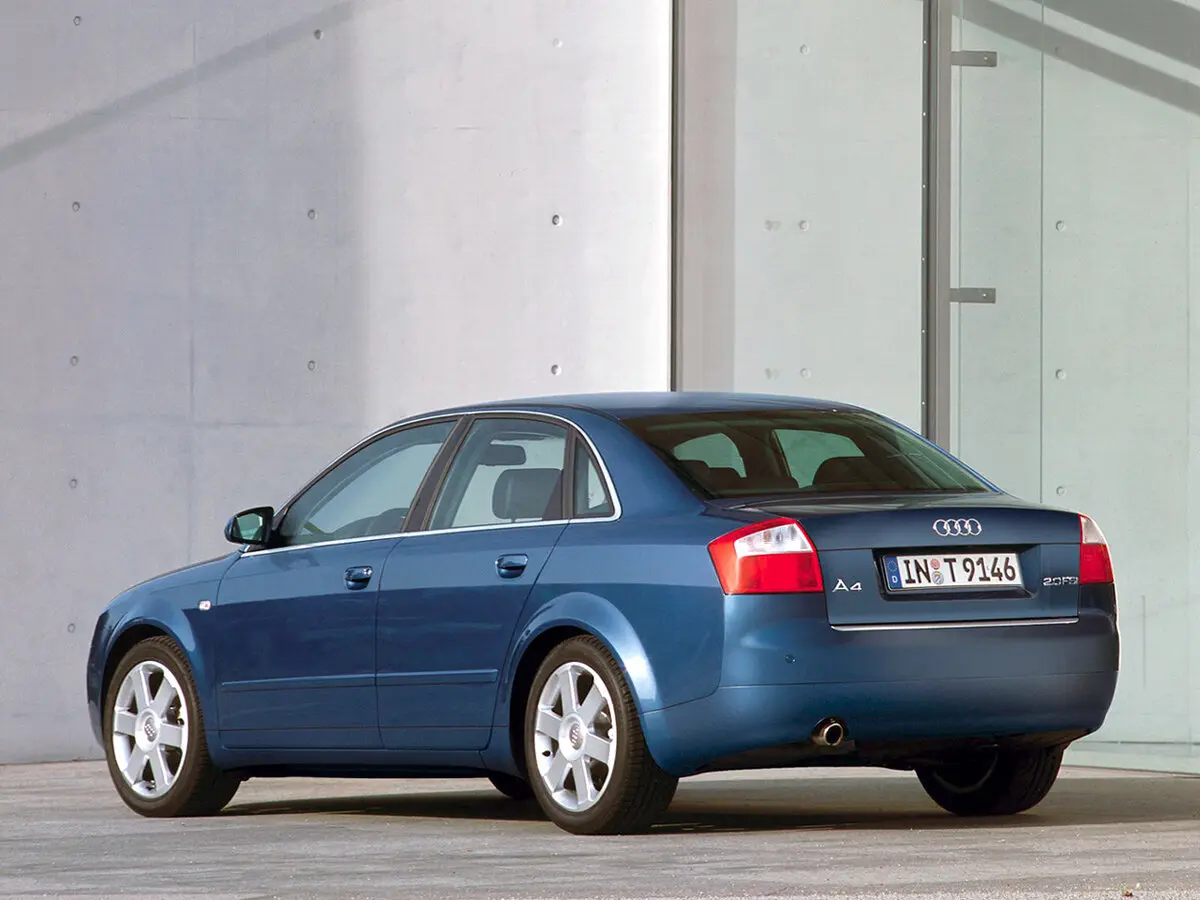 Audi A4 II (B6) Седан — photo 5
