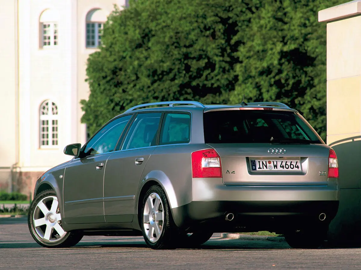 Audi A4 II (B6) Универсал 5 дв. — photo 5