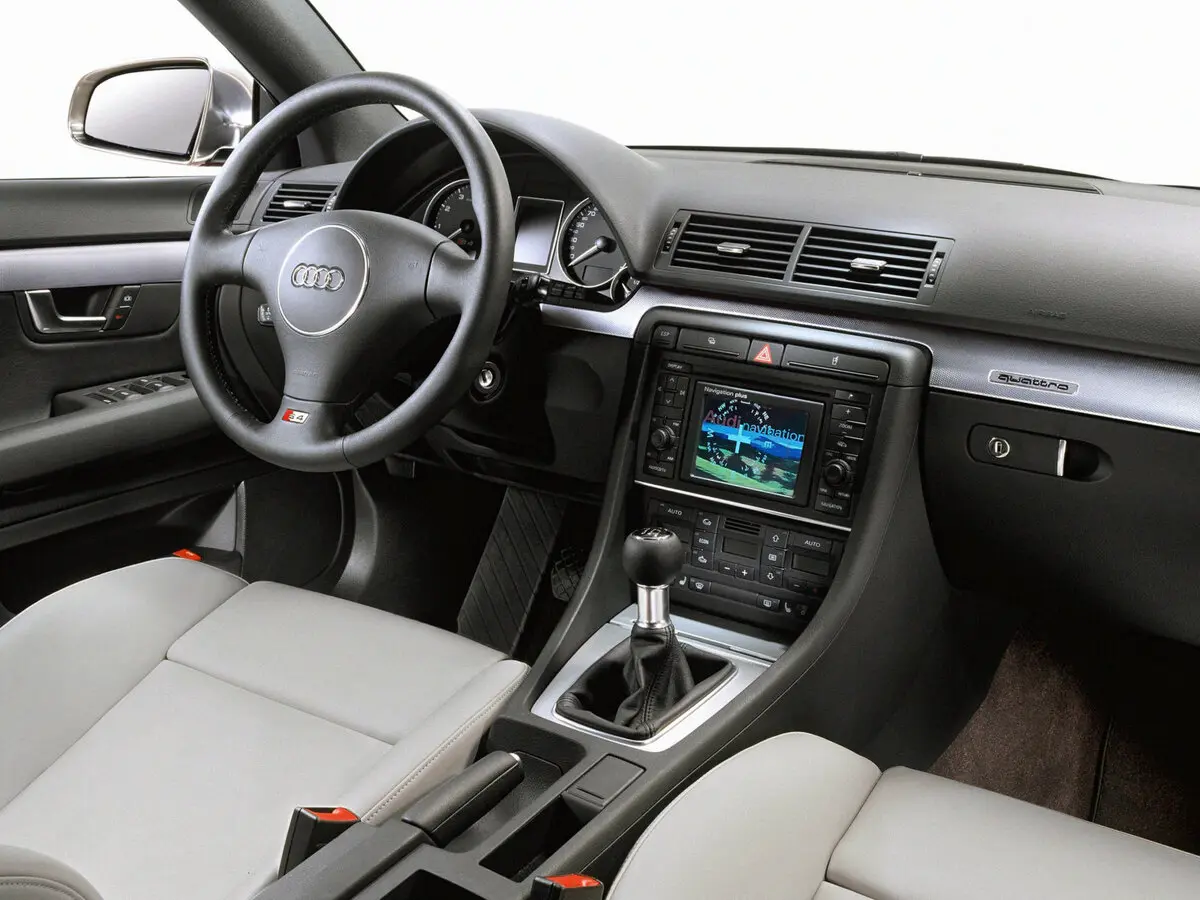 Audi S4 II (B6) Седан — сүрөт 8