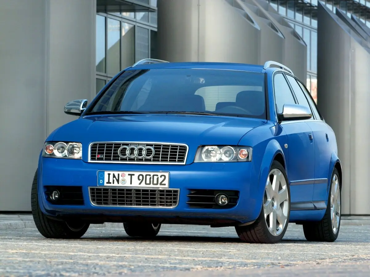 Audi S4 II (B6) Универсал 5 дв. — 照片 4
