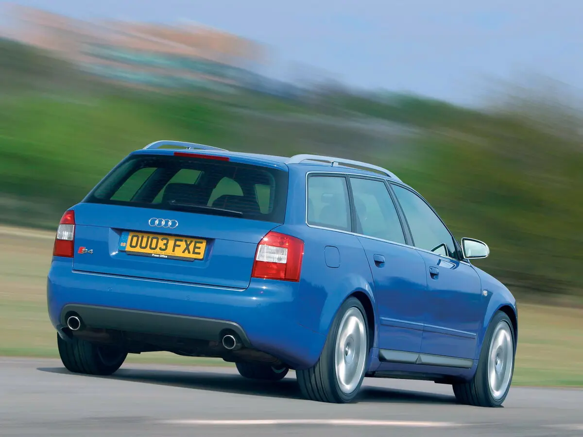 Audi S4 II (B6) Универсал 5 дв. — 照片 5