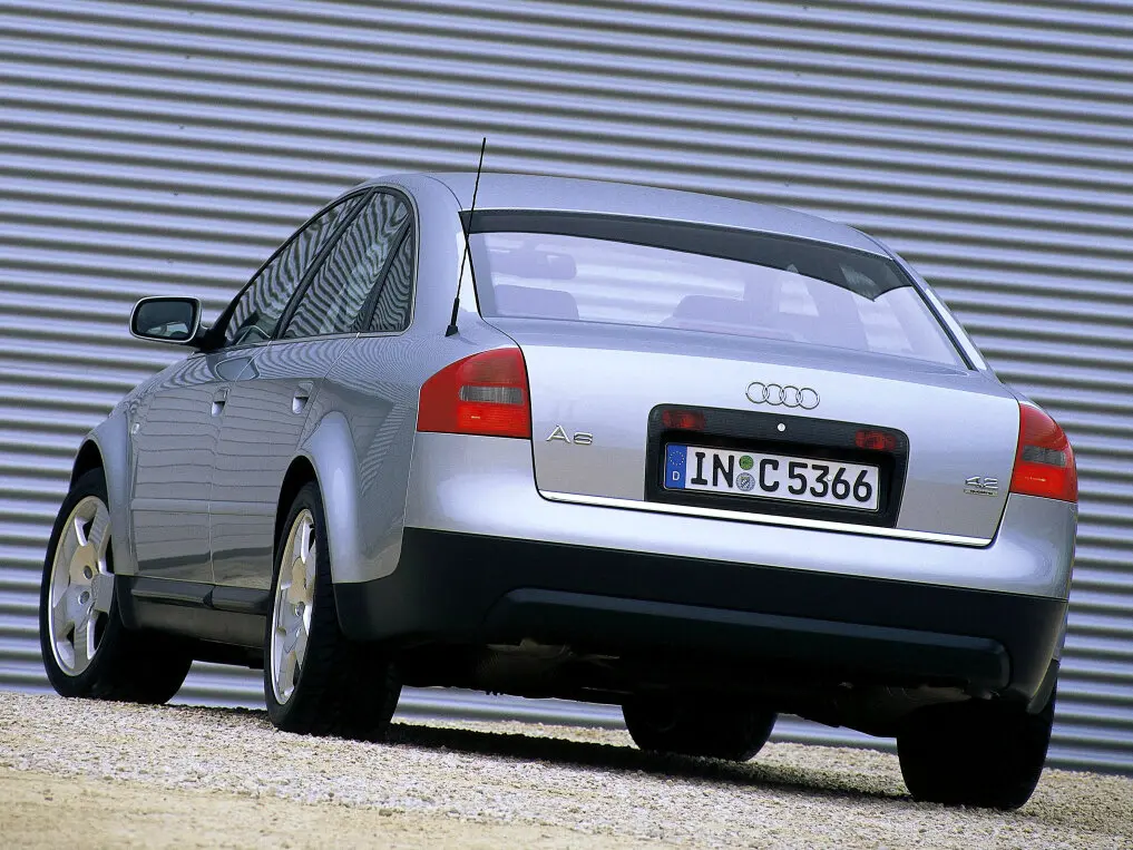 Audi A6 II (C5) Седан — photo 4