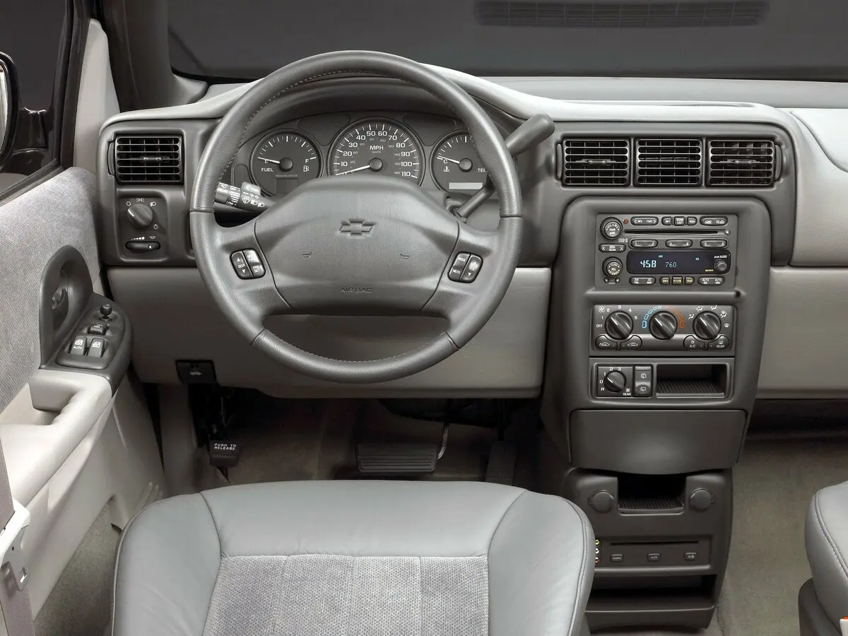 Chevrolet Venture 1996 – 2005 Компактвэн — сүрөт 5